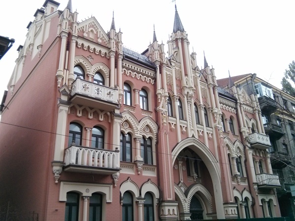 г. Киев, ул. Шелковичная, 19 (2013 г.)