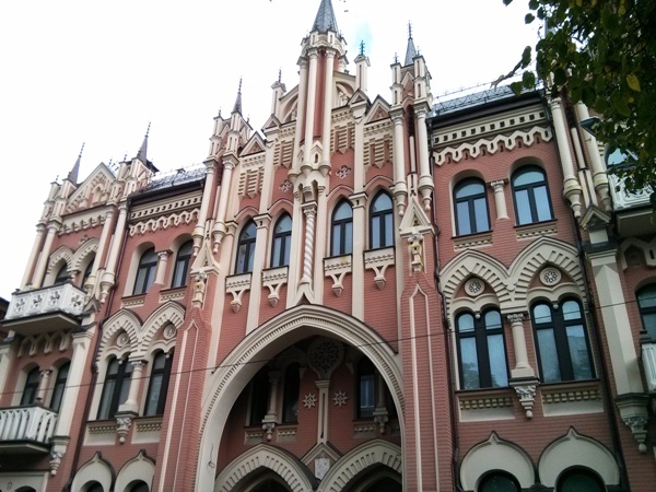 г. Киев, ул. Шелковичная, 19 (2013 г.)